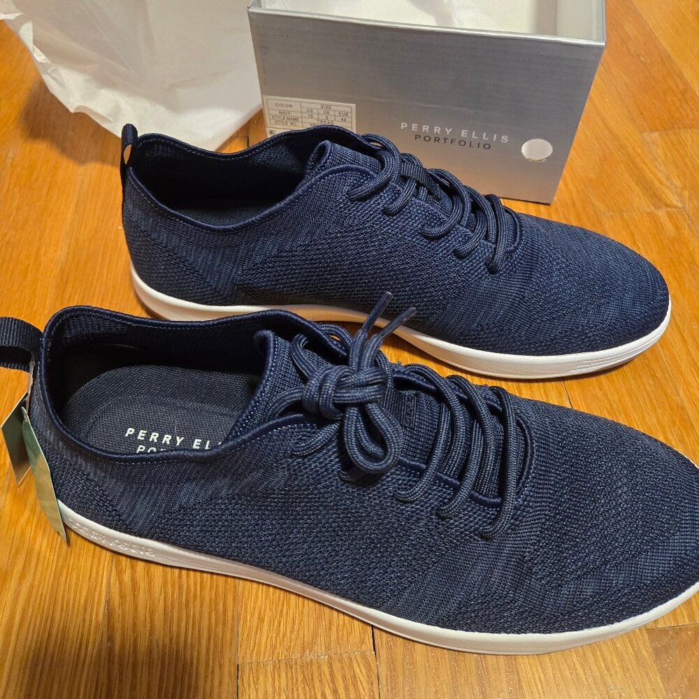 Perry Ellis Tread Sneaker